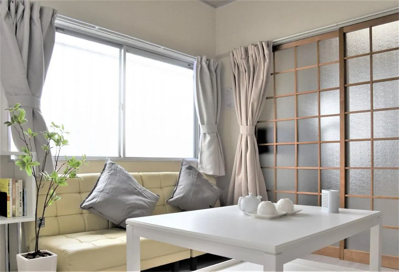 Osaka U-Shuku Apartment