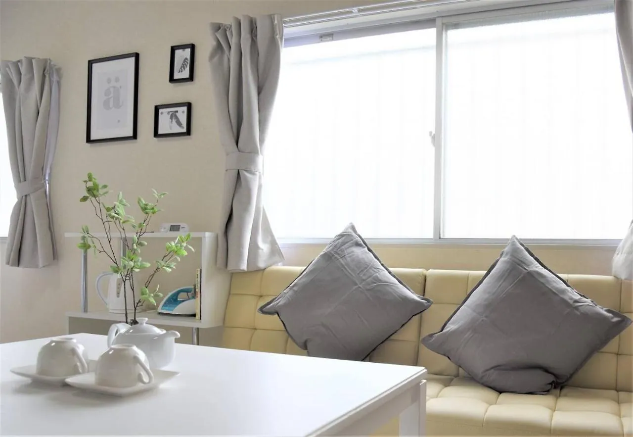 Osaka U-Shuku Apartment