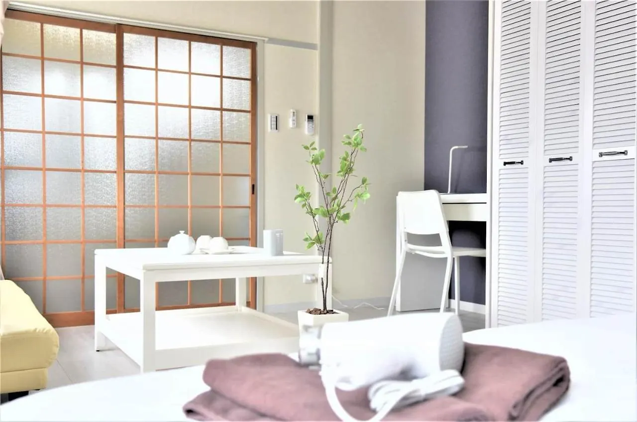 Osaka U-Shuku Apartment 0*,  Japan