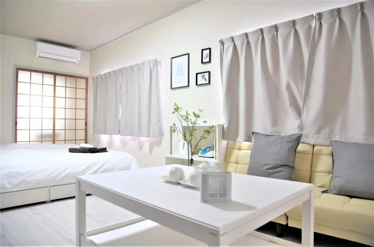 Osaka U-Shuku Apartment