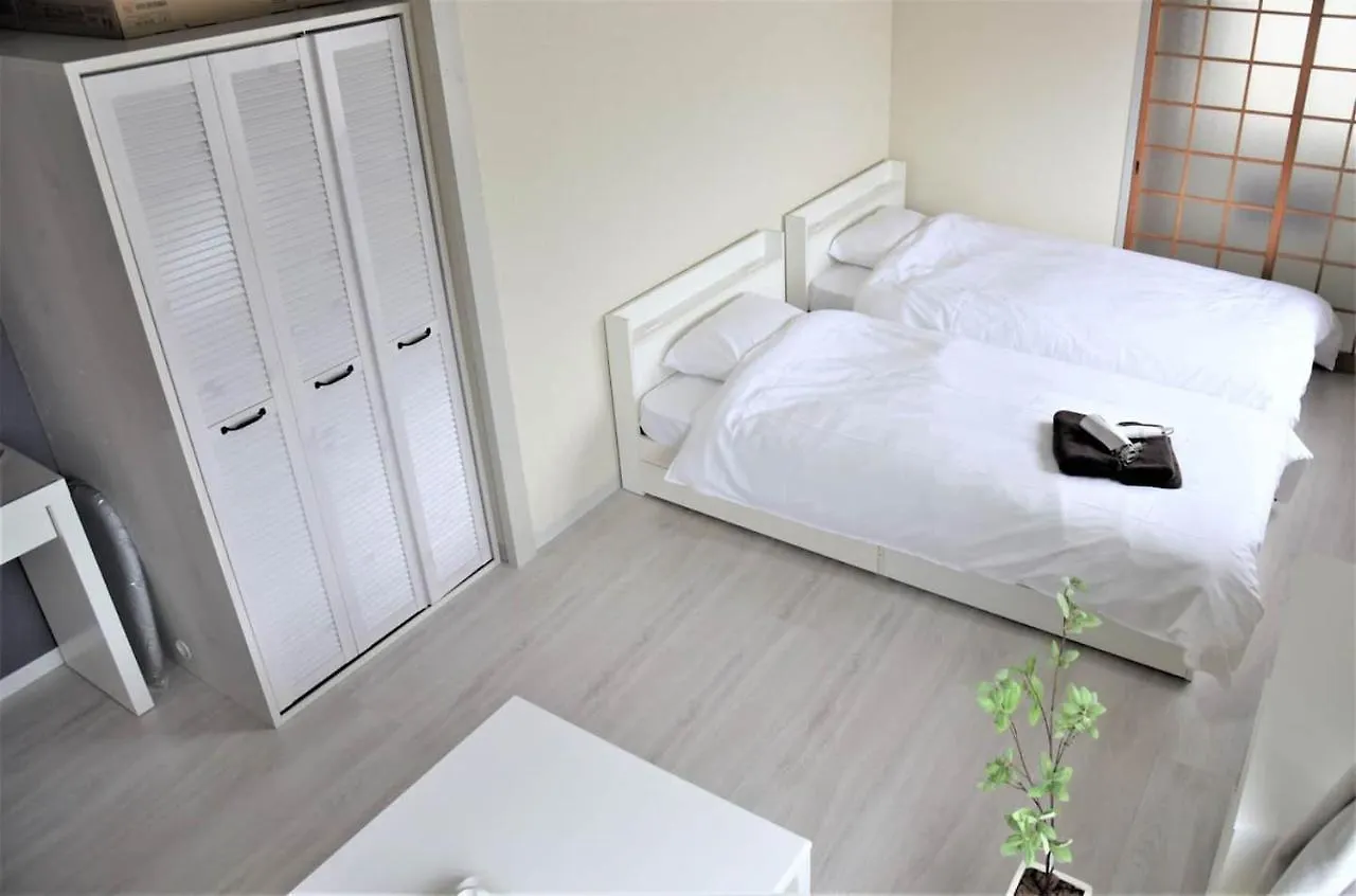 Osaka U-Shuku Apartment
