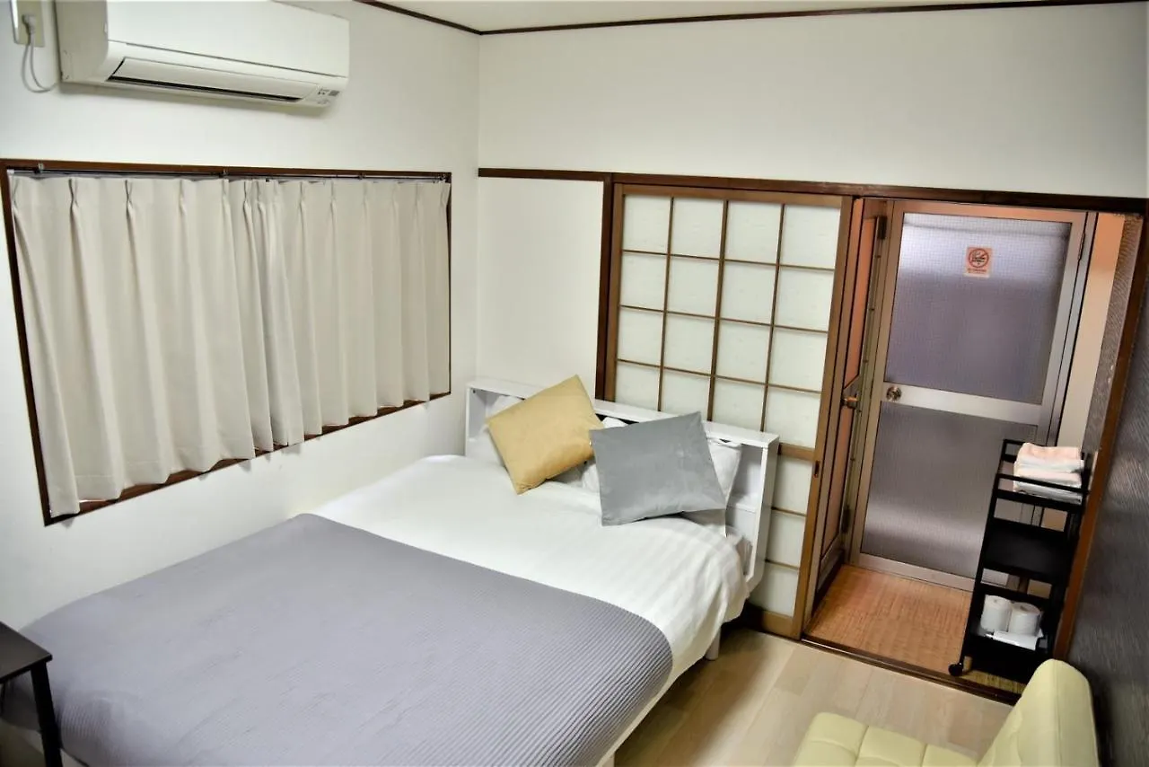 Osaka U-Shuku Apartment