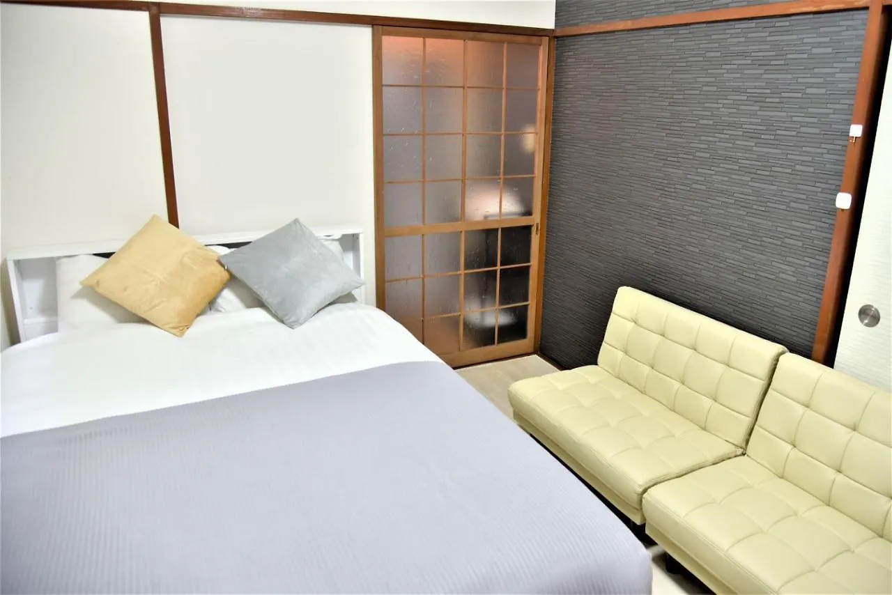 Osaka U-Shuku Apartment 0*,