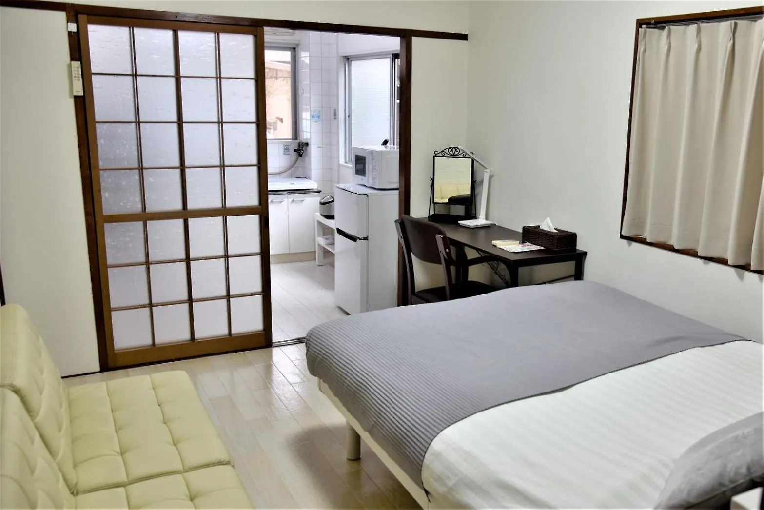 Osaka U-Shuku Apartment