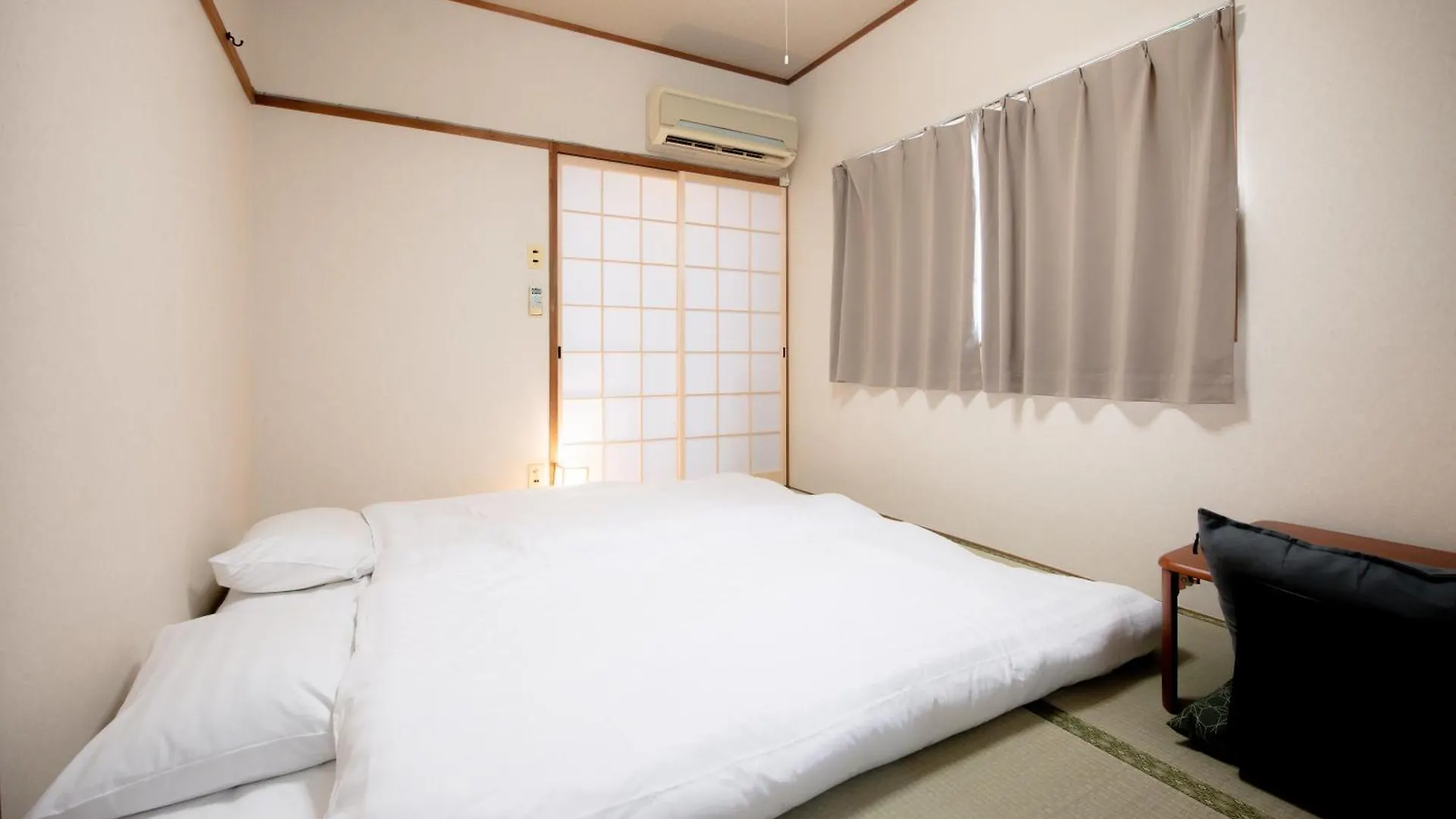 Osaka U-Shuku Apartment