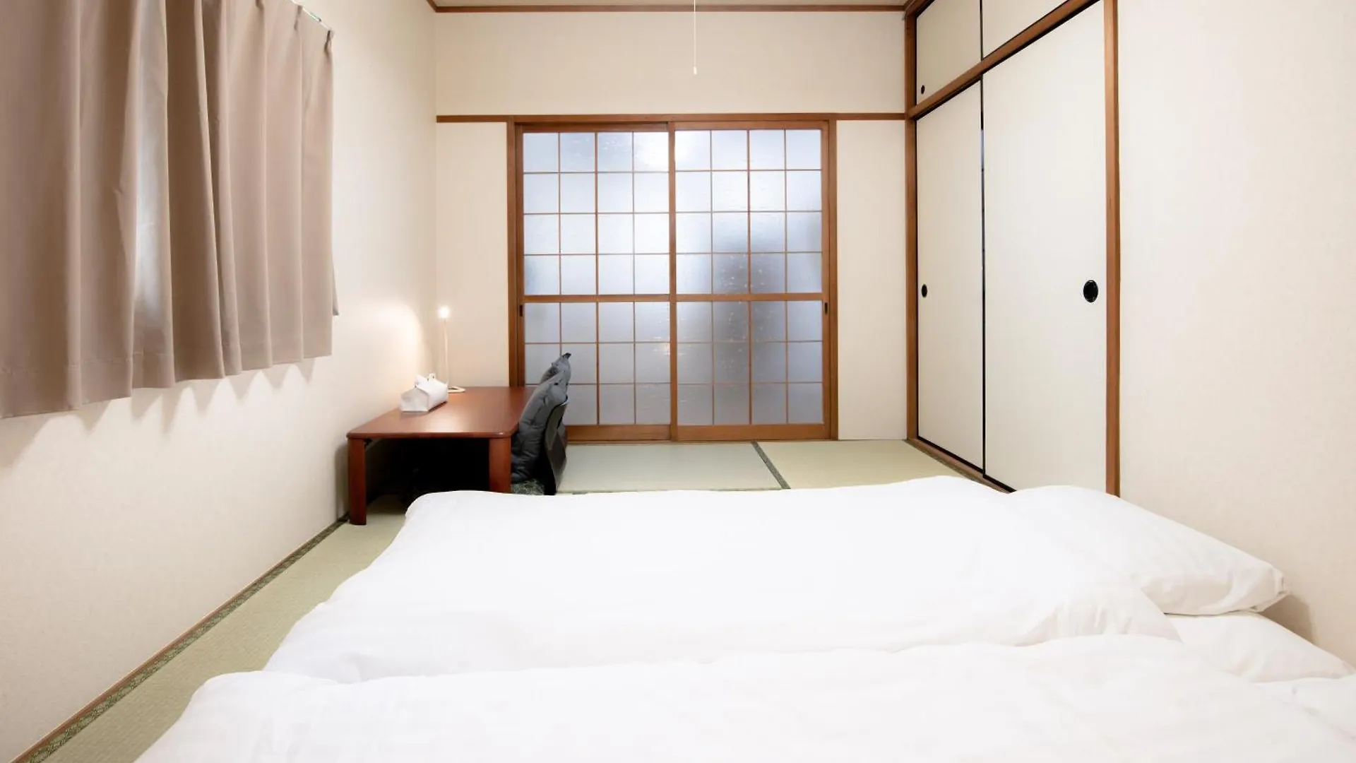 Osaka U-Shuku Apartment 0*,  Japan