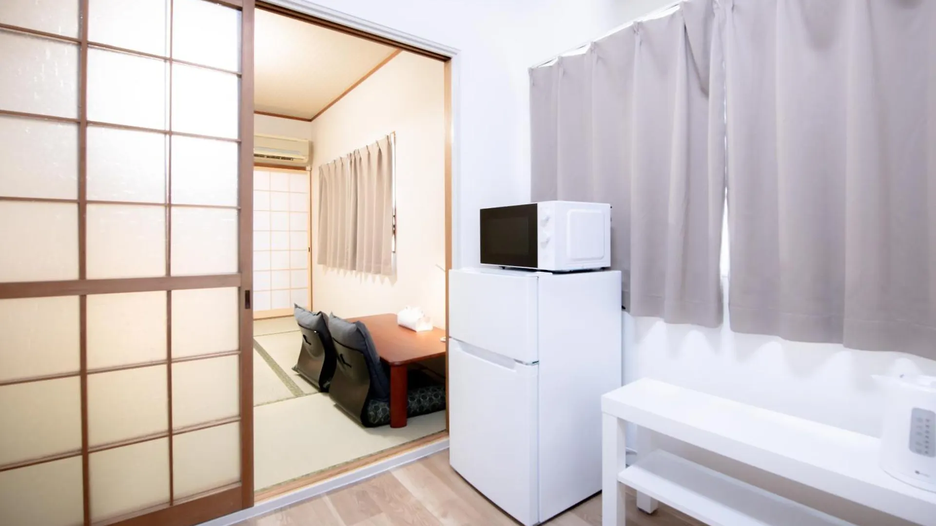 Osaka U-Shuku Apartment
