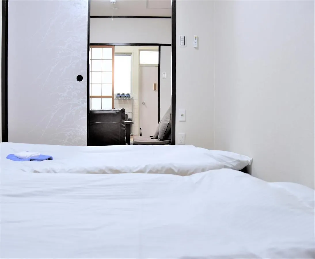 Osaka U-Shuku Apartment