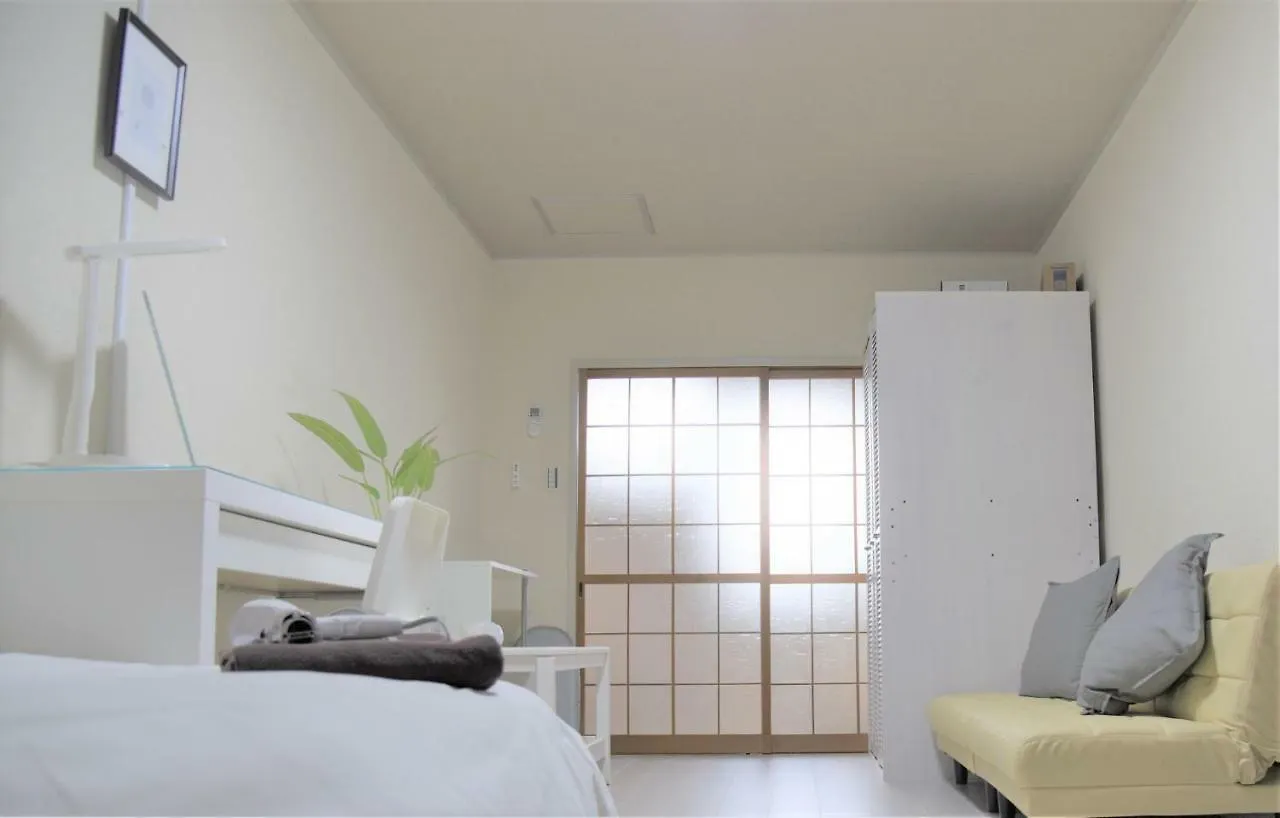 Osaka U-Shuku Appartement 0*,  Japan